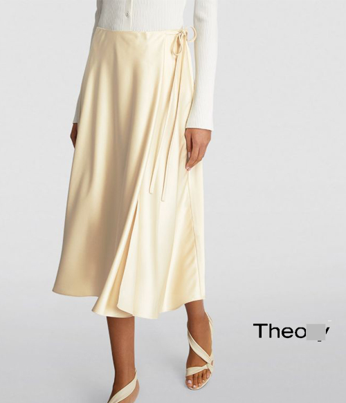 Theor*(or)lflare midi skirt ;우아하게 떨어지는 라인감이 너무  예쁜 스커트~~