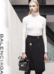 Balenciag* gold button skirt ;브랜드의 가치가 느껴지는 그야말로 럭스한 제품!!