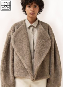 Totem*(or) Grey Faux-Fur Jacket;$790.00 비비언니도 찜!구매하지 않을 이유가 없어요^^;;